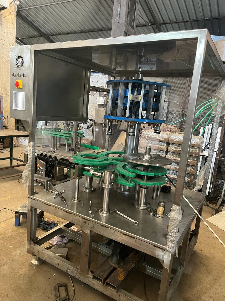 Screw Capping Machine Assembly